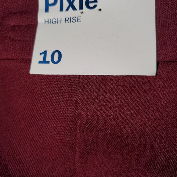 Old Navy Pixie pants, ankle length. Very rich looking Burgundy. Size 10. - Picture 3 of 3